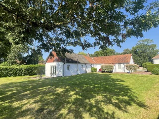 Belle fermette en brique avec grange, environ 130m2 habitable sur 2367m2 de terrain