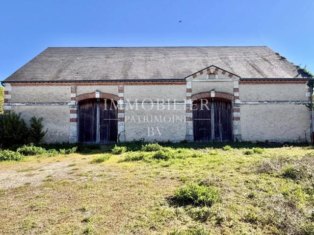 Belle grange à rénover Blois 290m² Blois