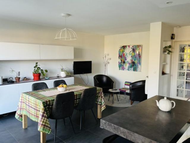 belle logement dans maison au calme