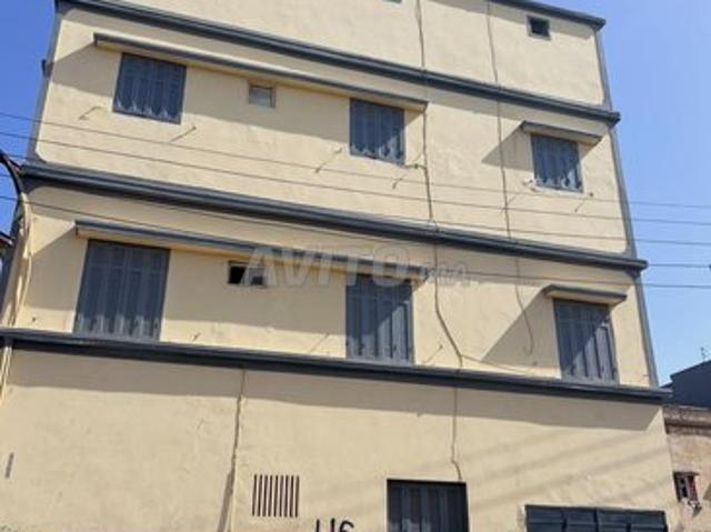 Belle maison, 3 façades, bien ensoleillée