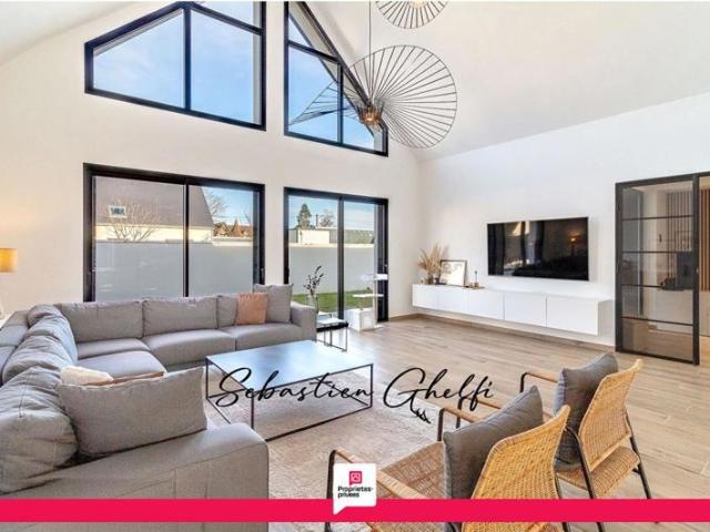 belle maison contemporaine avec 4 chambres dont 2 suites bureau