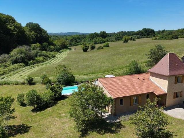 Belle maison contemporaine avec 4 chambres, piscine et garage