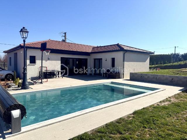 Belle maison contemporaine de 2022