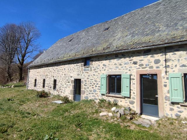 Belle maison Cantalienne Saint Amandin 15190
