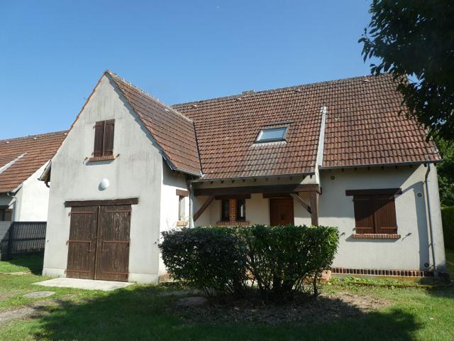 Belle maison Chateauneuf Sur Loire 5 pièces 4 chambres 1300 euros/mois