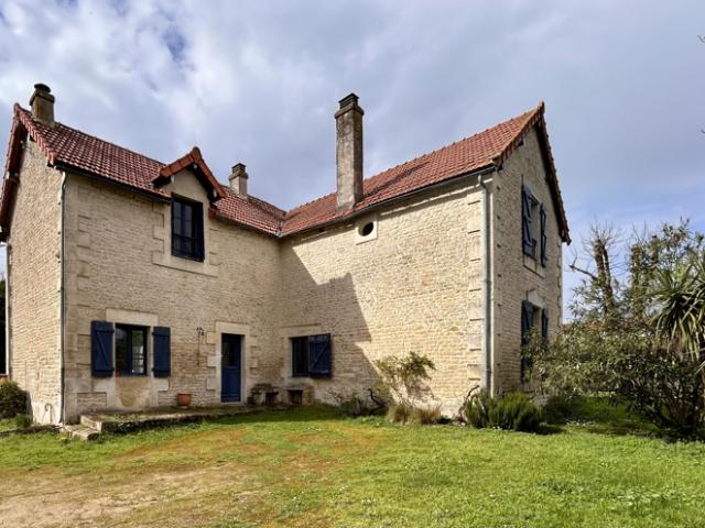 BELLE MAISON ANCIENNE RENOVEE