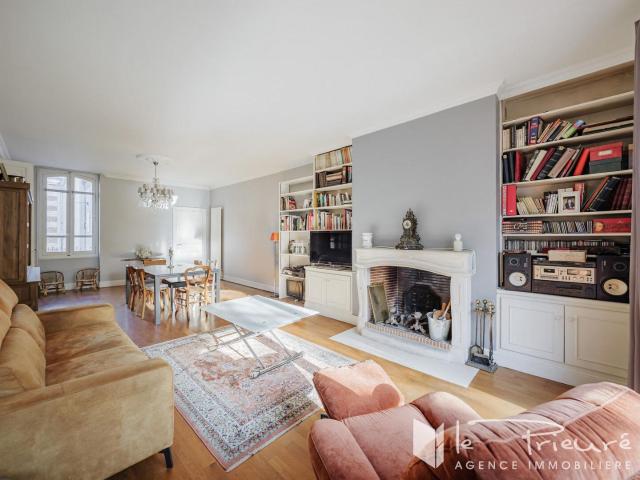 Belle maison albigeoise de 255 m², terrasse, jardin, secteur. 255m² Albi