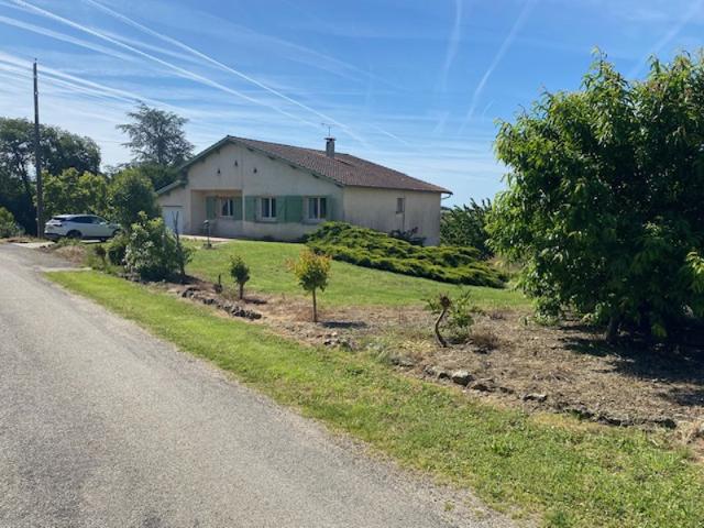 Belle maison au calme avec vue dégagée Pyrénées