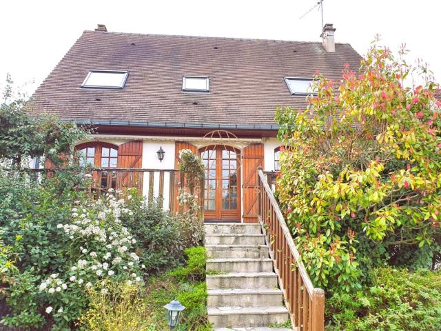 BELLE MAISON AVEC DEPENDANCES
