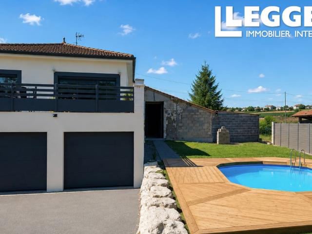 Belle maison de 147 m² avec quatre chambres, grand jardin et piscine
