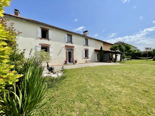 Belle maison de caractère de 205,48 m2 avec piscine