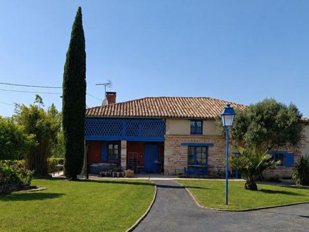 Belle maison de caractère sur les coteaux