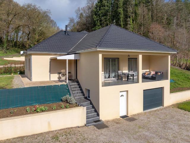 Maison contemporaine de plain pied ? Altillac