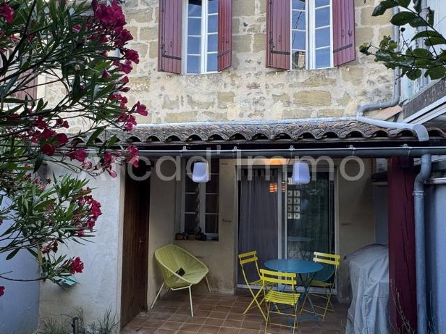 Belle maison de village avec sa cour intérieure. 100m² Miramont de Guyenne