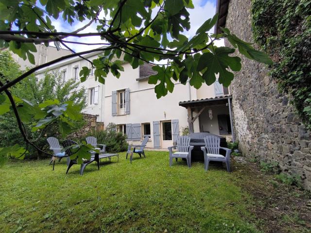BELLE MAISON DE VILLE à St Junien