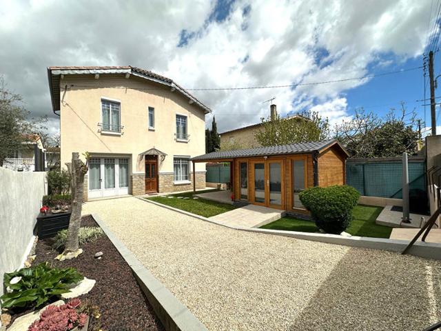 Belle maison de ville de 4 pièces de 100 m² avec jardin proche de la Cité