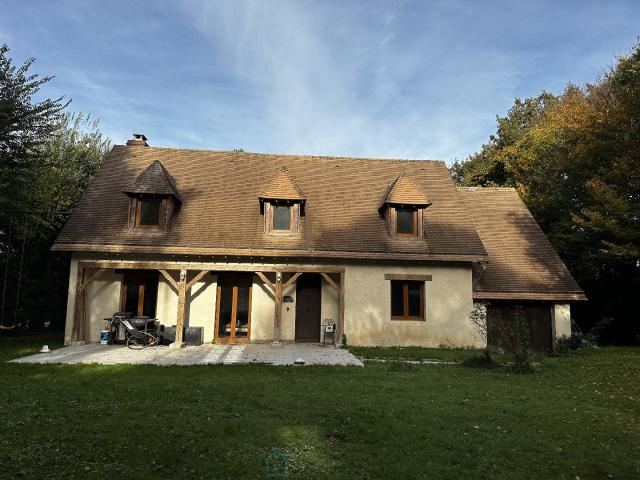 Belle maison des années 1980 Environ 144 m² habitables Vivable de plain pied