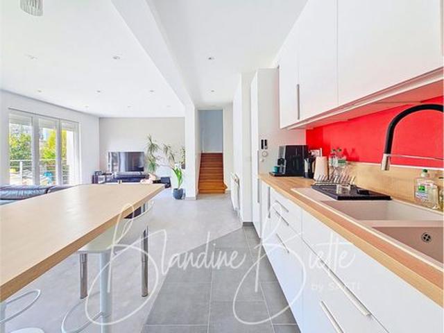 Belle maison entièrement rénovée à 20 mn du RER A