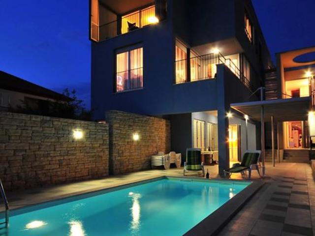 Belle maison en bord de mer située à Zadar