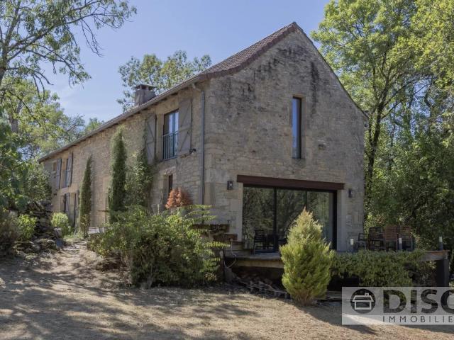 Belle maison en pierre mêlant charme et modernité avec terra. 133m² Caylus