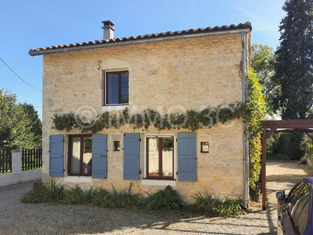 Belle maison en pierre avec jardin 100m² Sauzé Vaussais