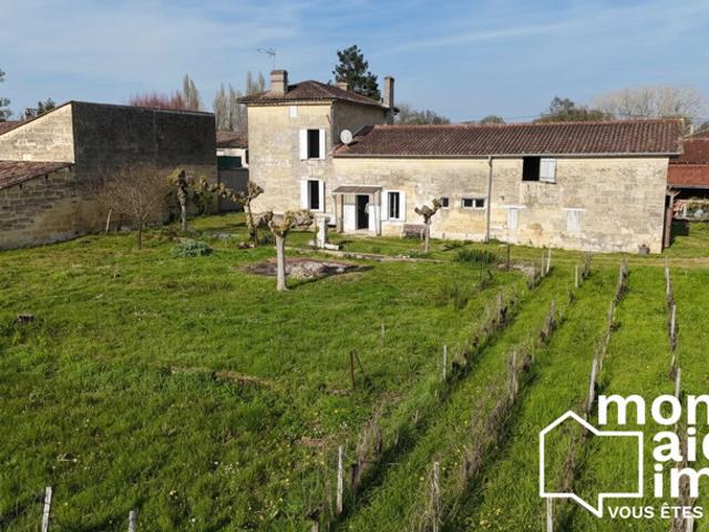 Belle maison en pierre de 200m² + grenier et garages sur 7000m?