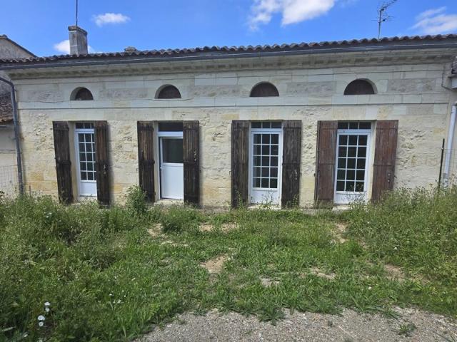 Belle maison en pierre