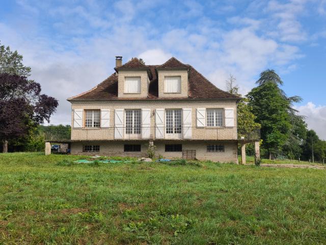 Belle maison en pierres de taille