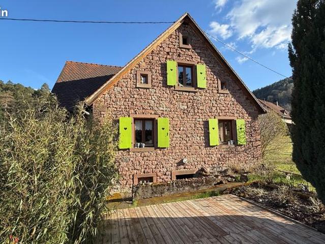Belle maison en pierres de taille, rénovée 155m² PAC et Kachelofe
