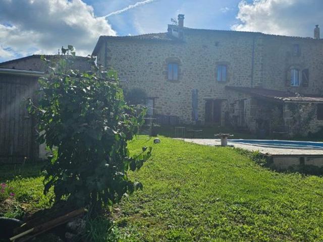 Belle maison en pierres rénovée 10 min de Figeac