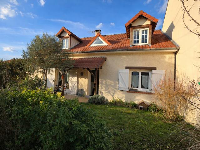BELLE MAISON EN PLEIN COEUR DU VERT GALANT