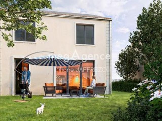 Une maison neuve en plein cœur de village, avec jardin, terrasse et DPE A
