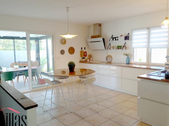 VILLA 126 M2 PISCINE SANS VIS A VIS