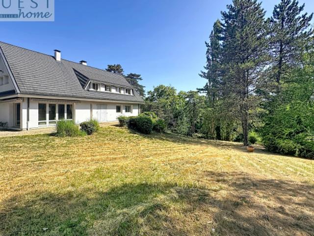 Belle maison familiale au coeur d'un environnement verdoyant