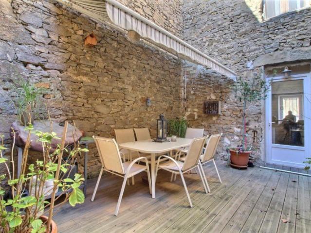 Belle Maison Familiale avec Grand Garage et Patio 156m² Lézignan Corbières