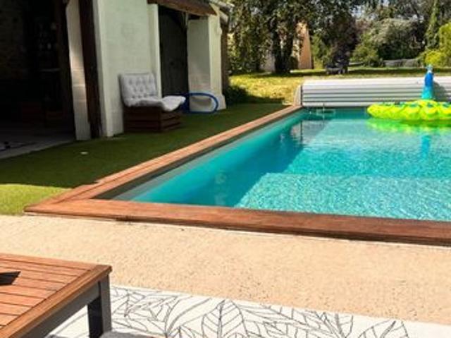 Belle maison familiale avec piscine