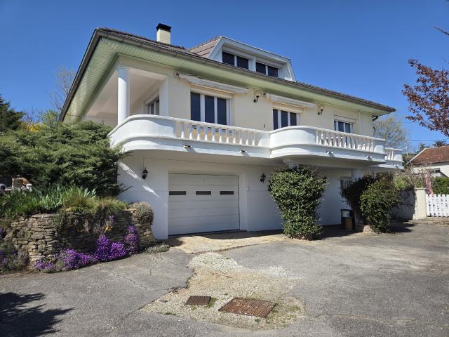 Belle maison familiale avec piscine