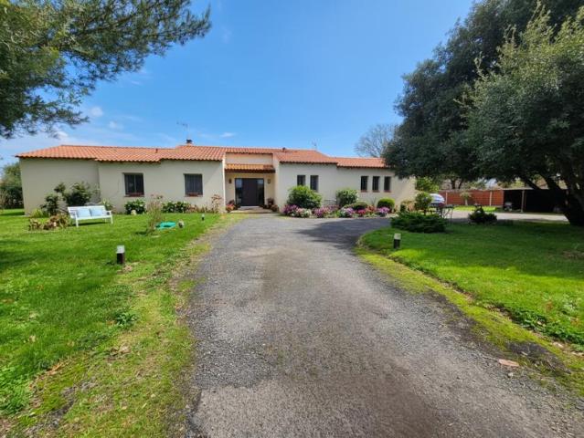 Belle maison familiale avec piscine