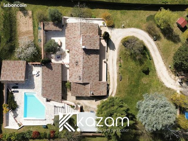 Belle maison familiale avec piscine, jardin et dépendances