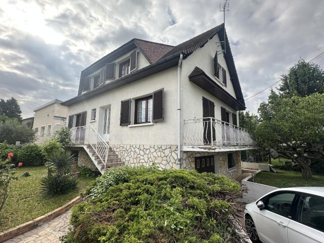 Belle maison familiale avec un F2 indépendant