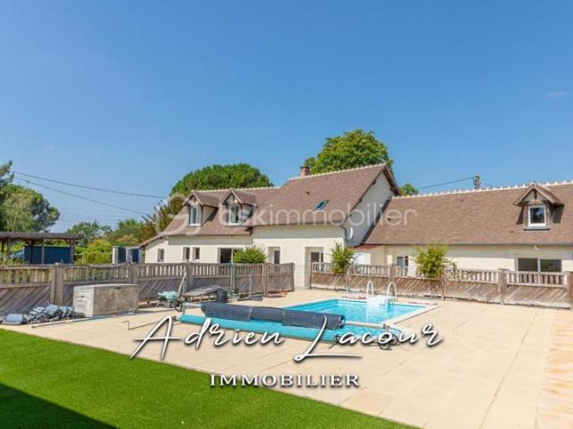BELLE MAISON FAMILIALE DE STYLE SOLOGNOTE