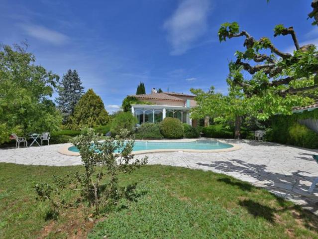 BELLE MAISON FAMILIALE DE 158 M2 AVEC PISCINE A POULX