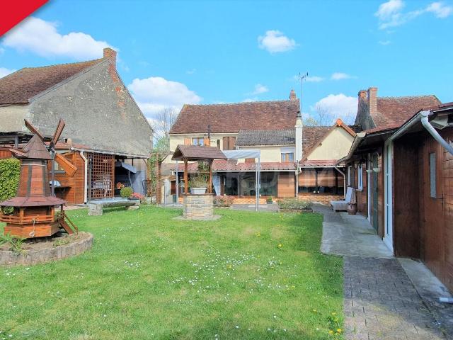 Belle maison familiale de 160 m² avec dépendances sur 1 334. 160m² Donzy