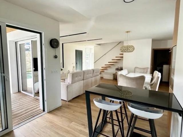 BELLE MAISON FAMILIALE DE 2020
