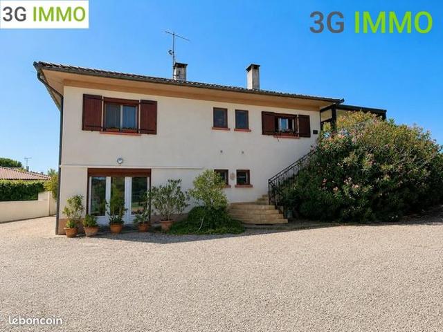 Belle MAISON familiale de 207 M2 terrain de 1711 M2 piscine et dépendances a 10mn de MONTAUBAN