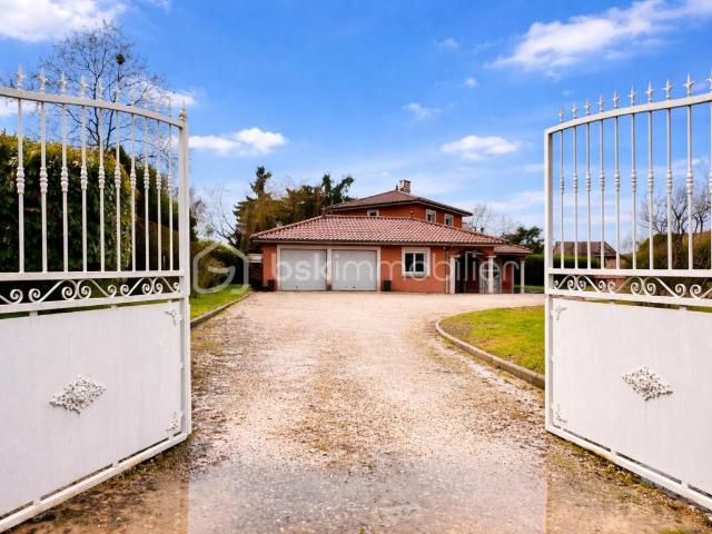 Belle maison familiale 4 chambres avec double séjour et double garage