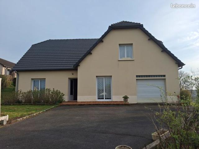 Belle MAISON INDIVIDUELLE de 145 m² / avec Garage et Terrain