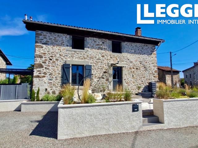 Belle maison individuelle de 3 chambres, magnifiquement rénovée, située au cœur d'un hameau et dotée d'un bâti