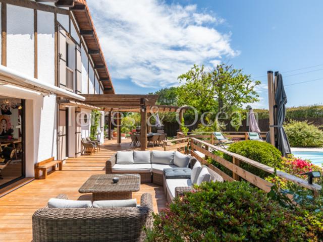 BELLE MAISON LANDAISE SUR SON PARC DE 5000m2