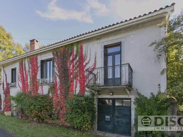 Belle maison lumineuse et confortable avec maison d'amis, ja. m² Laguépie